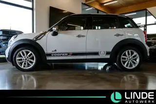 Vehicle image thumbnail, number 4