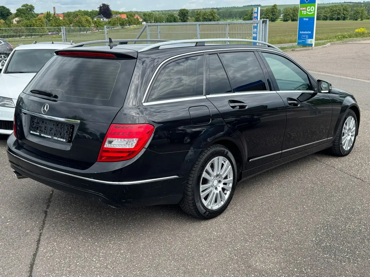 Vehicle image, number 3