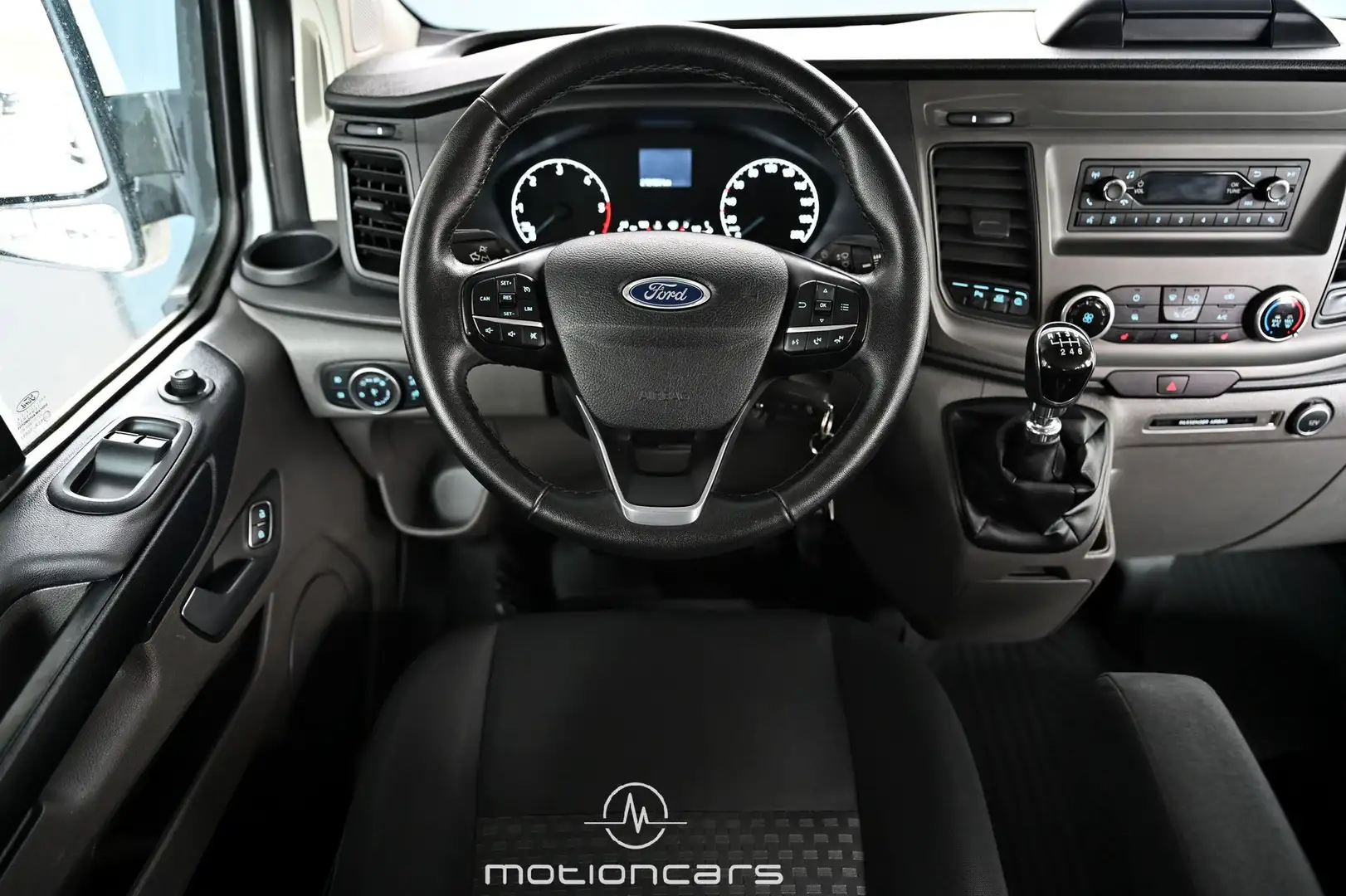 Vehicle image, number 9