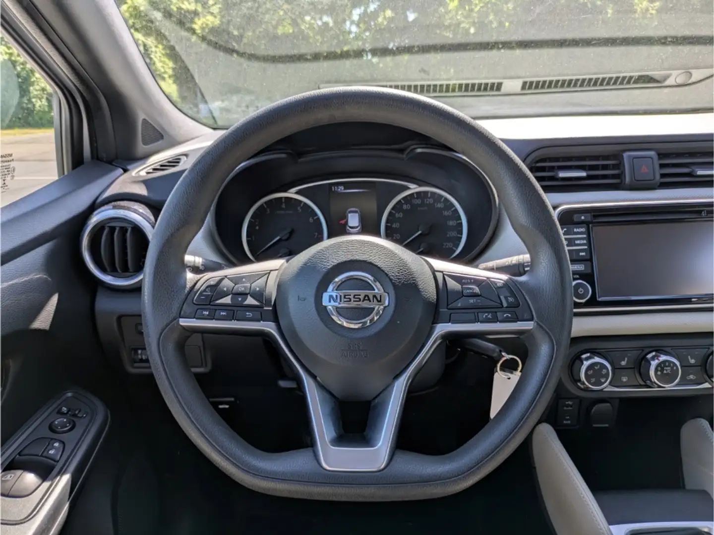 Vehicle image, number 8