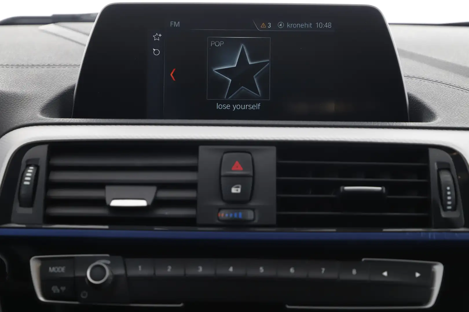 Vehicle image, number 12