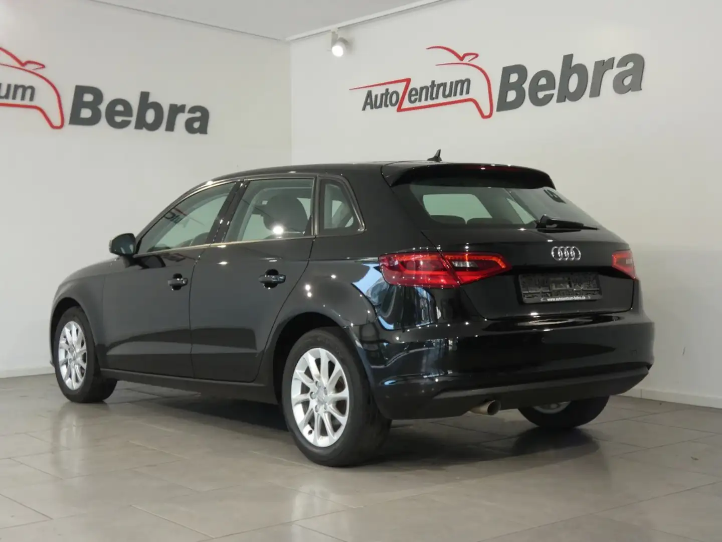 Vehicle image, number 8