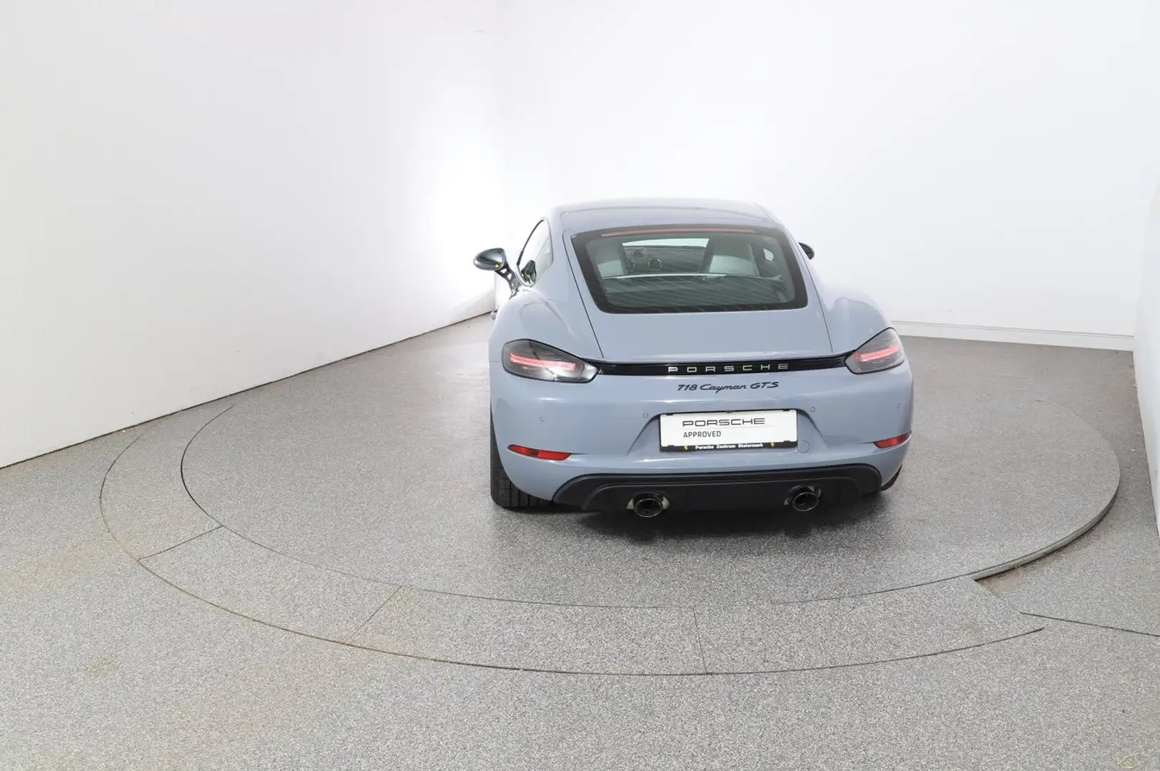 Vehicle image, number 6