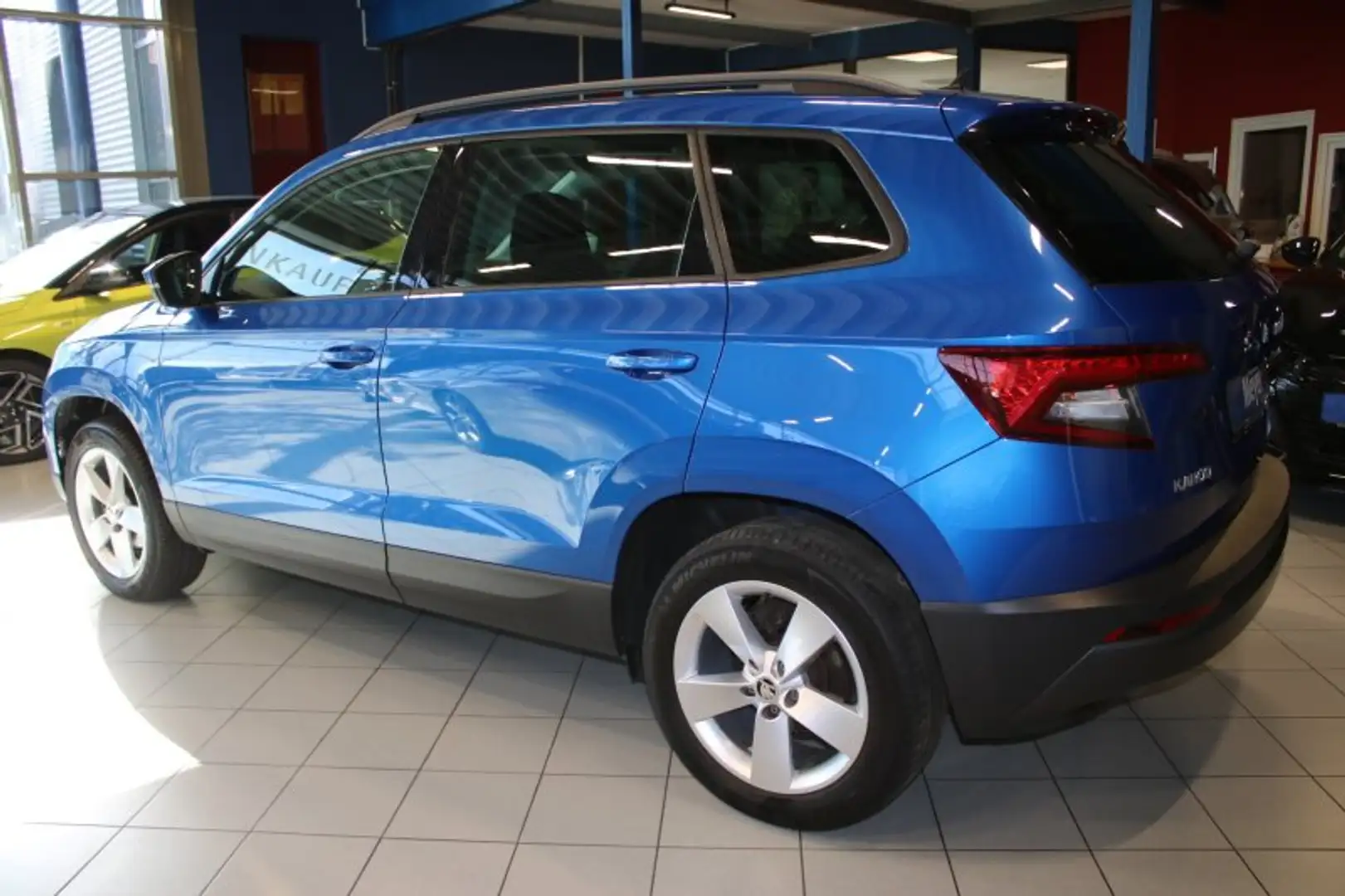 Vehicle image, number 4