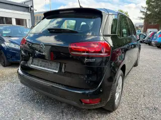 Vehicle image thumbnail, number 4