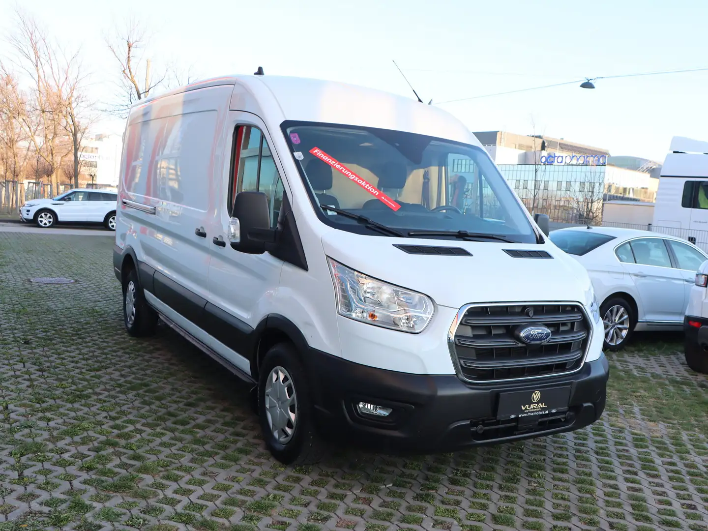 Vehicle image, number 4
