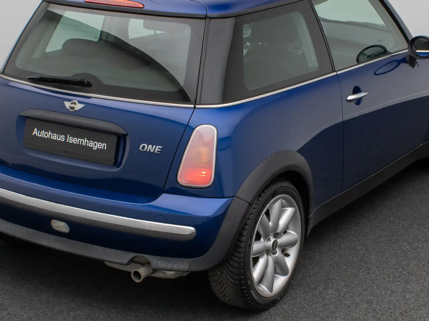 Vehicle image, number 15