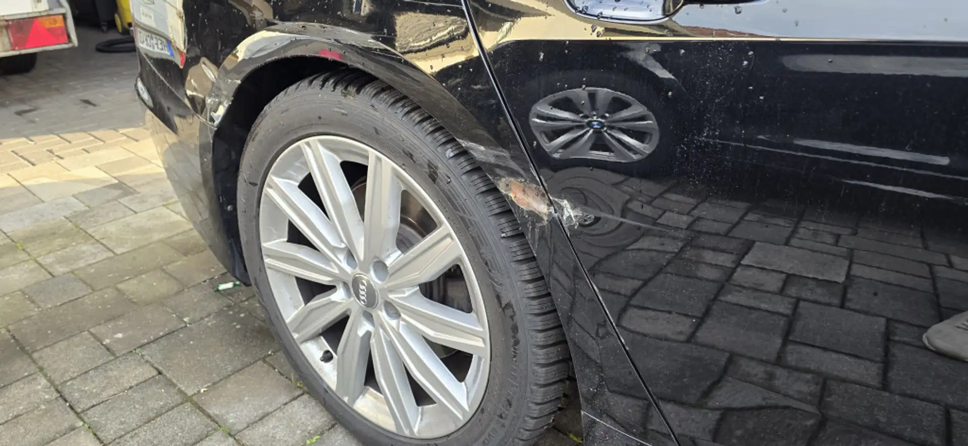 Vehicle image, number 19