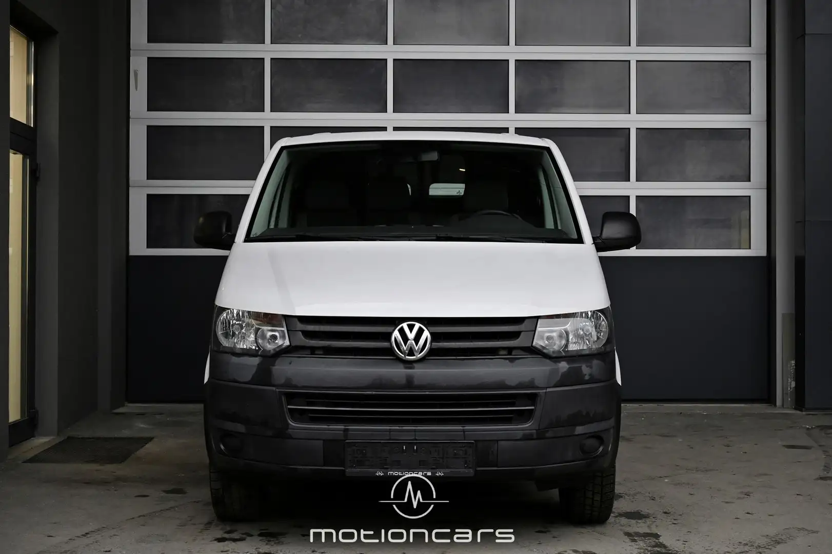 Vehicle image, number 3
