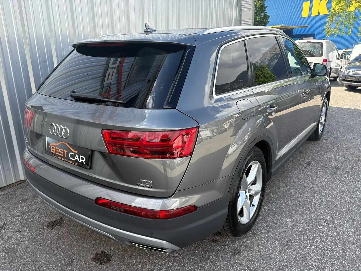 Vehicle image, number 5