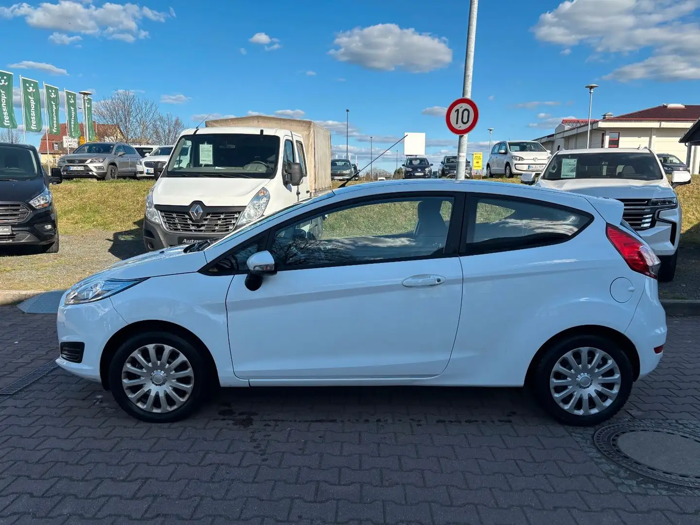 Vehicle image, number 4
