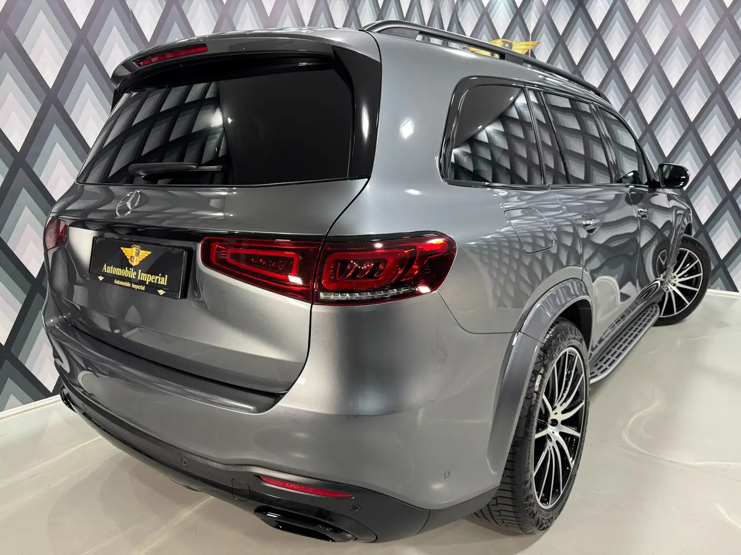 Vehicle image, number 4
