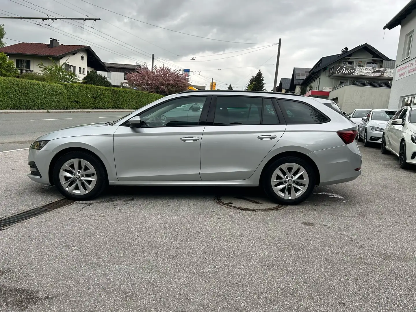 Vehicle image, number 7