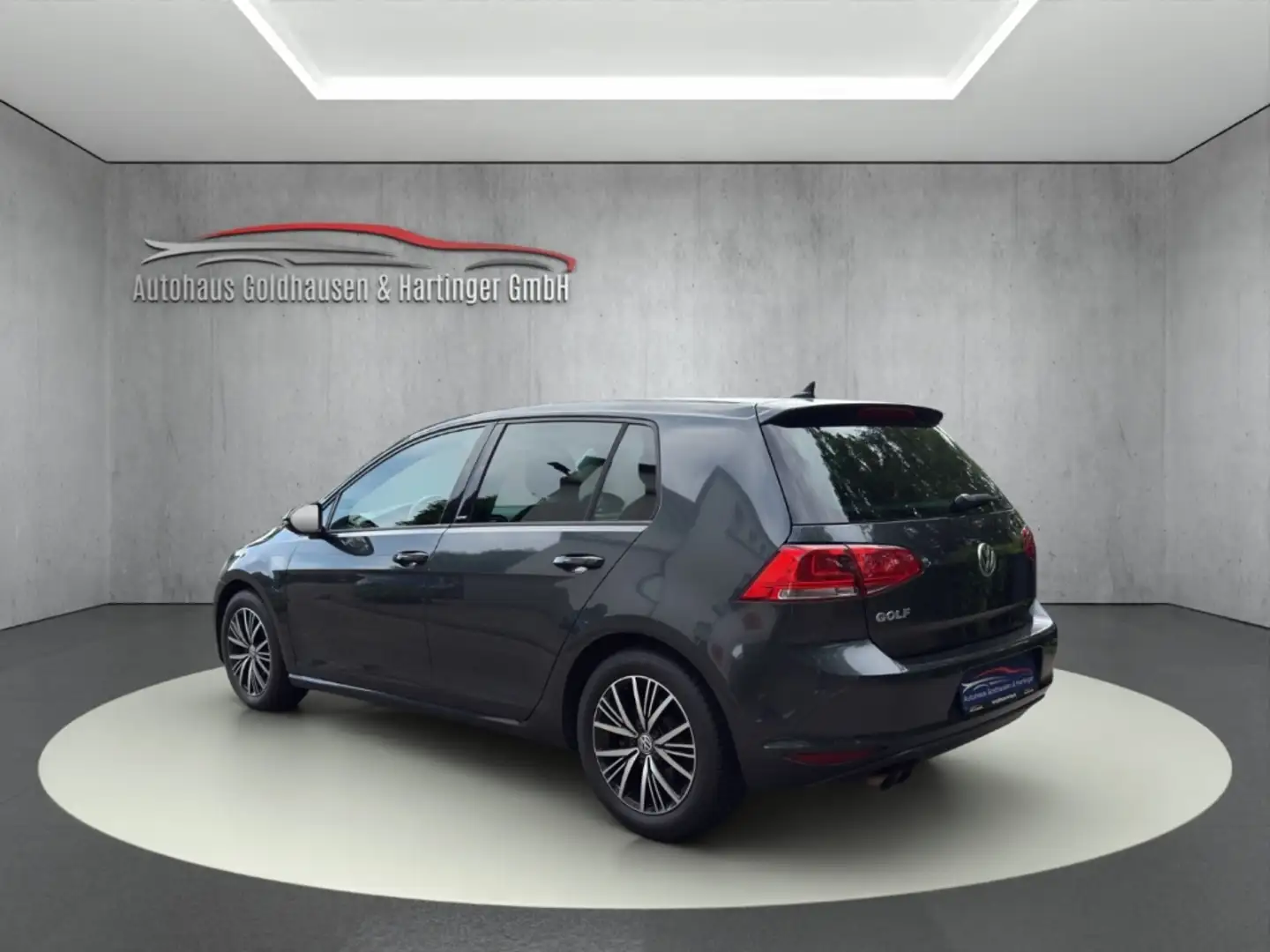 Vehicle image, number 4