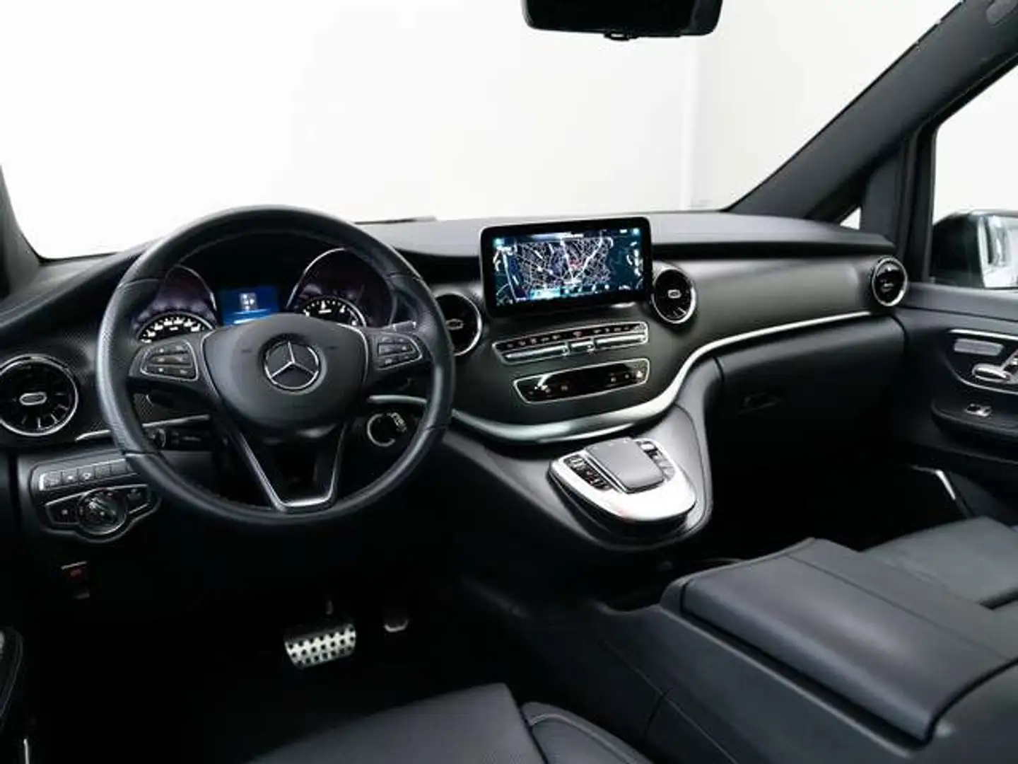 Vehicle image, number 6