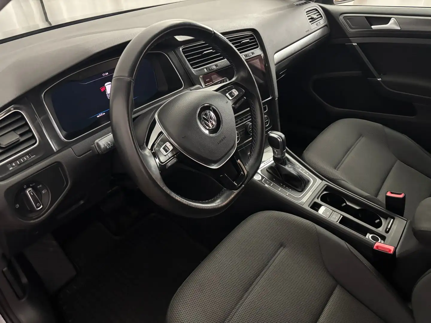 Vehicle image, number 7