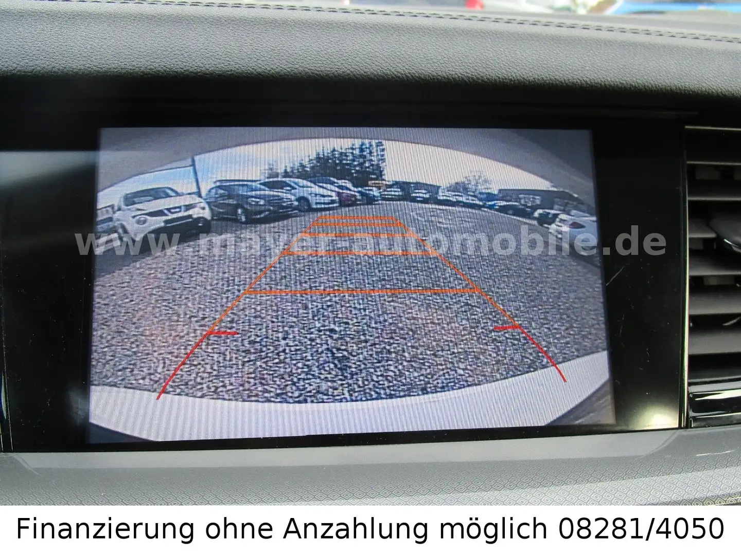 Vehicle image, number 16