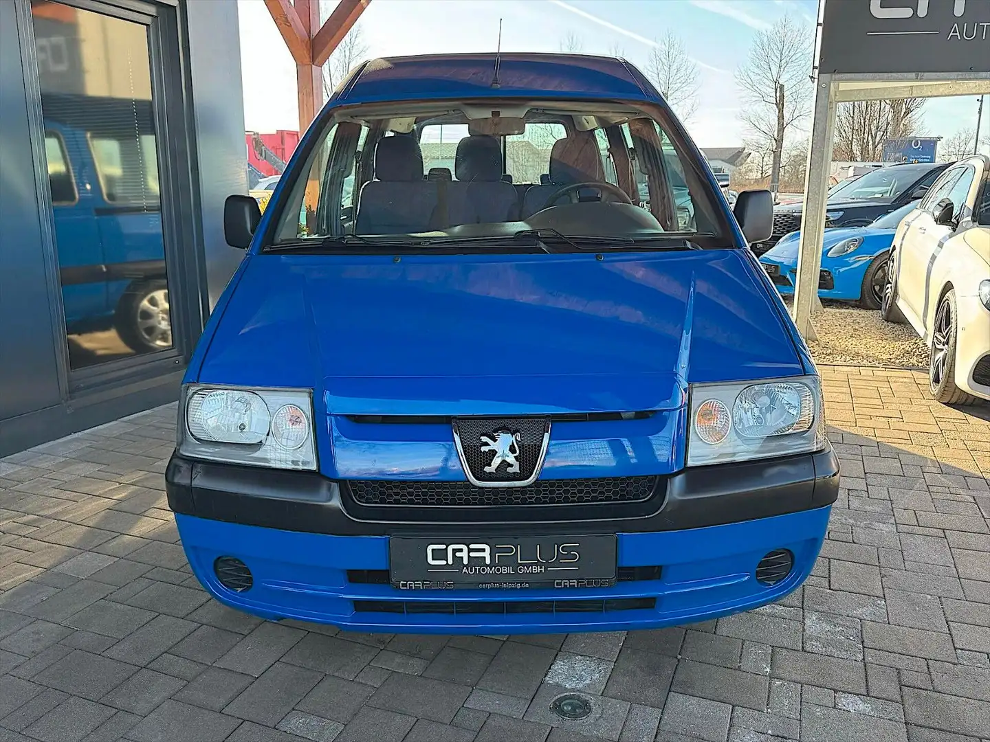 Vehicle image, number 2