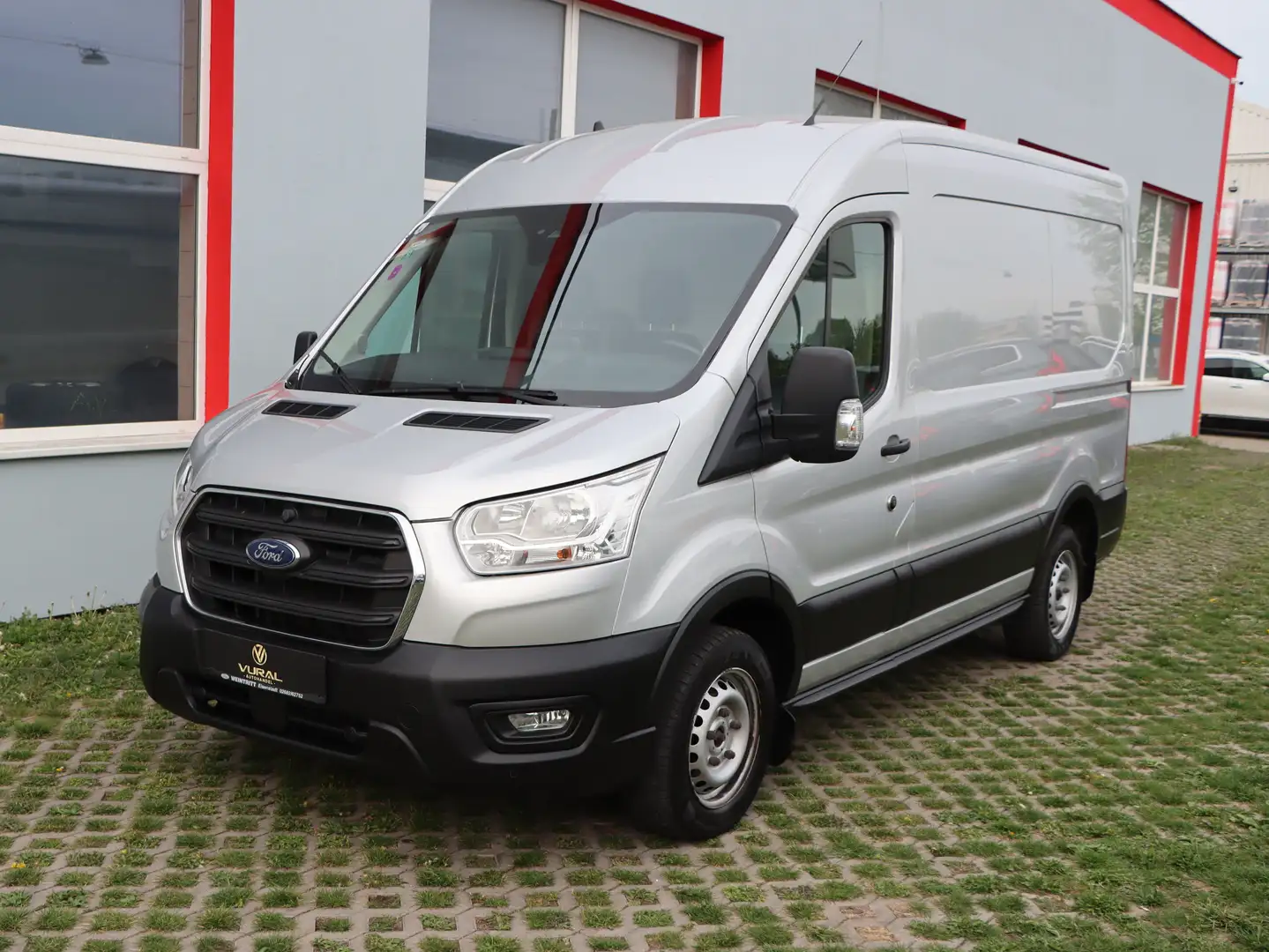 Vehicle image, number 2