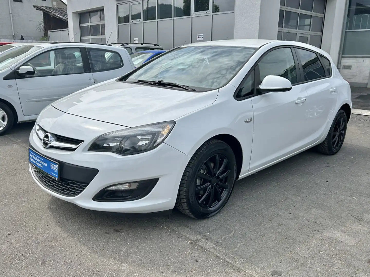 Vehicle image, number 3