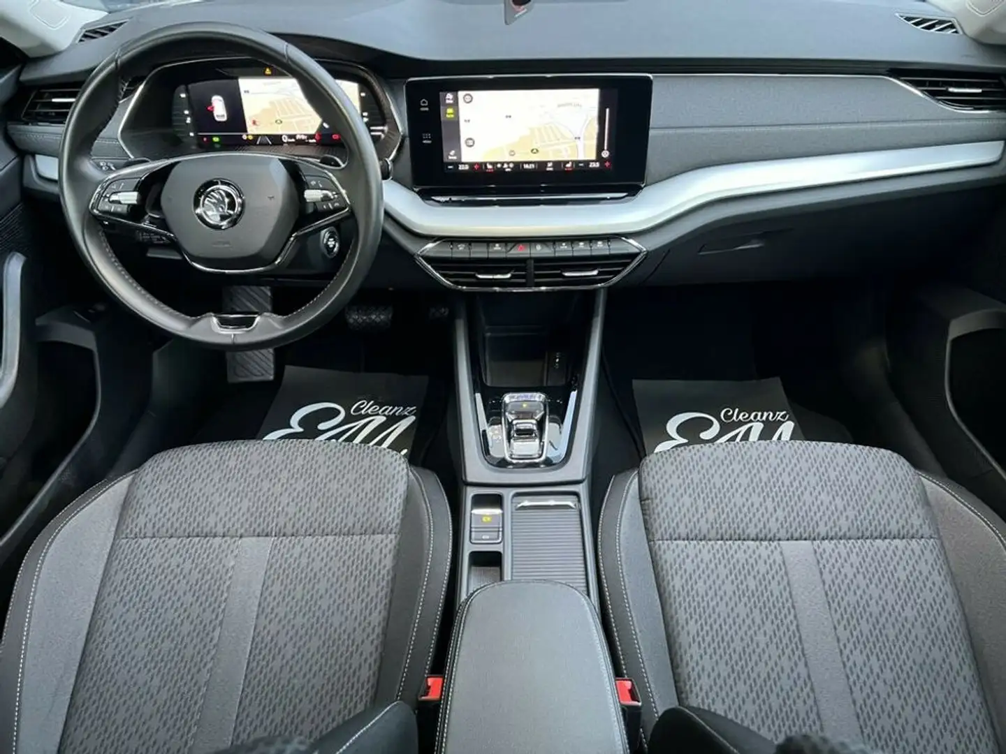 Vehicle image, number 14