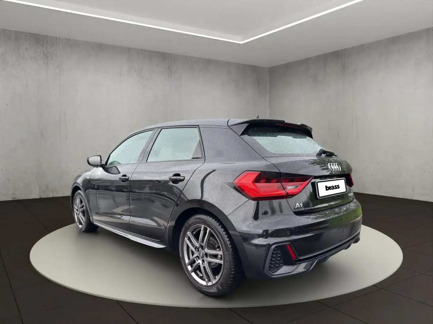 Vehicle image, number 3
