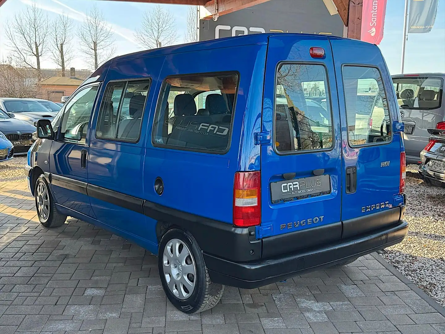 Vehicle image, number 7