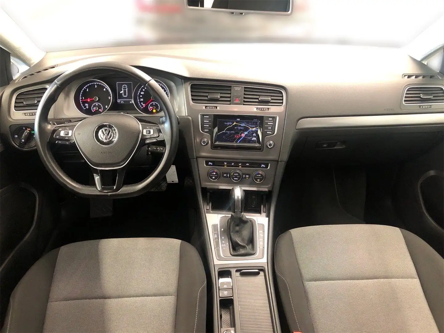 Vehicle image, number 8