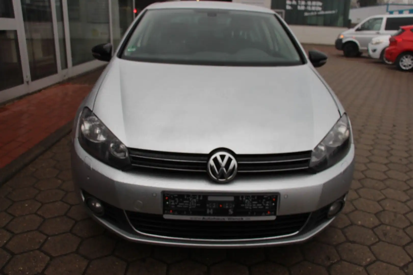 Vehicle image, number 3