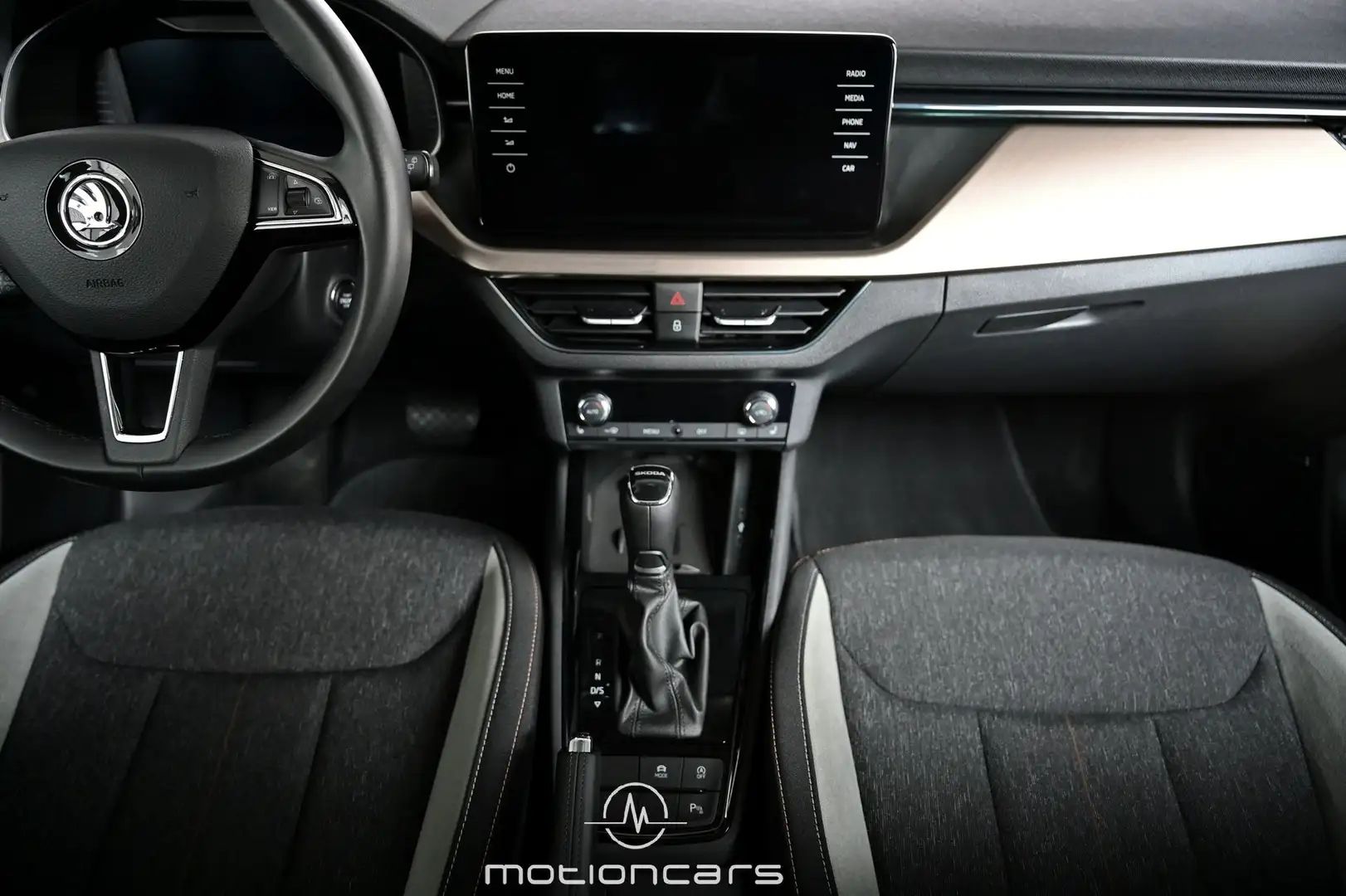 Vehicle image, number 13