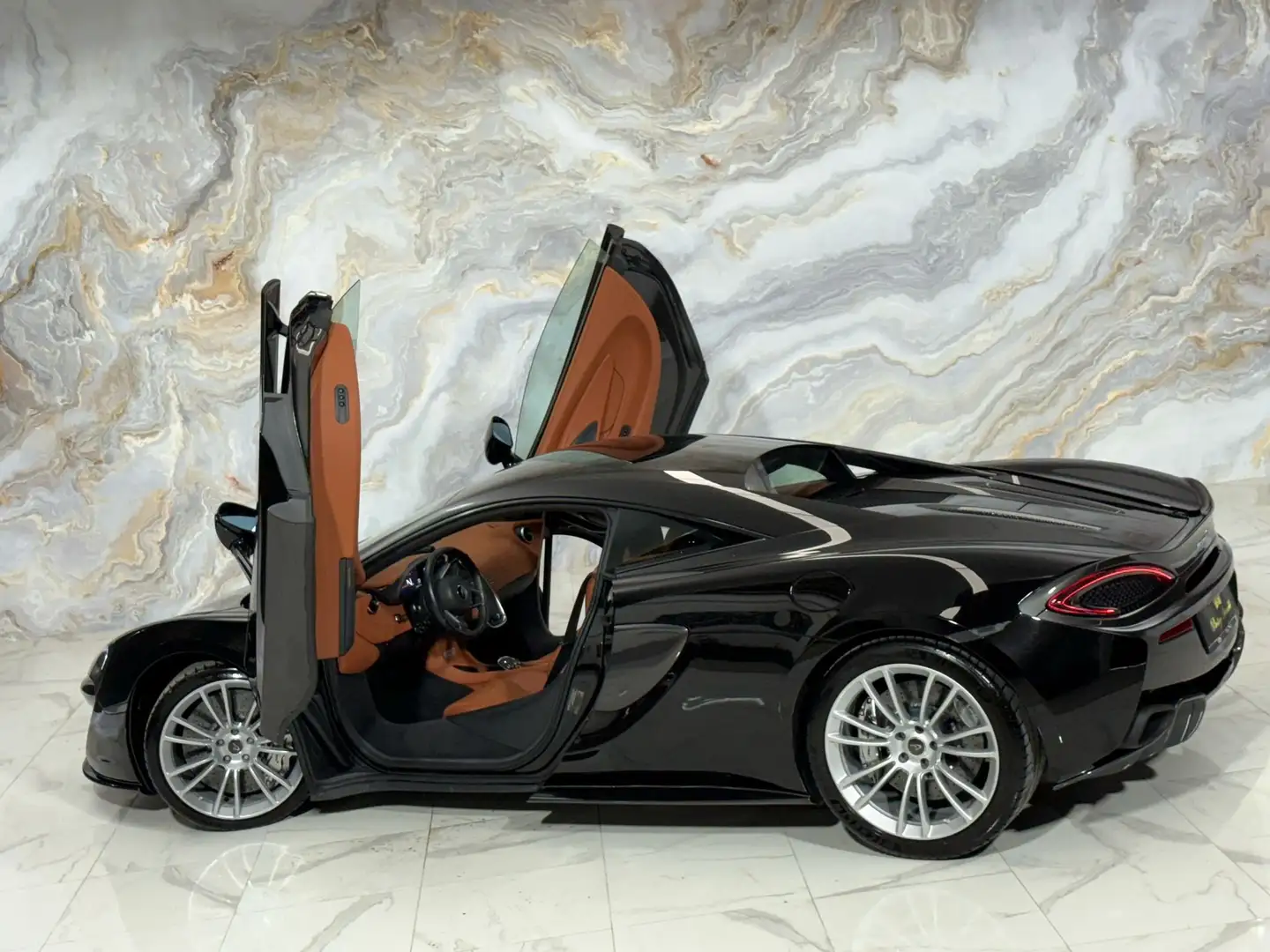Vehicle image, number 24