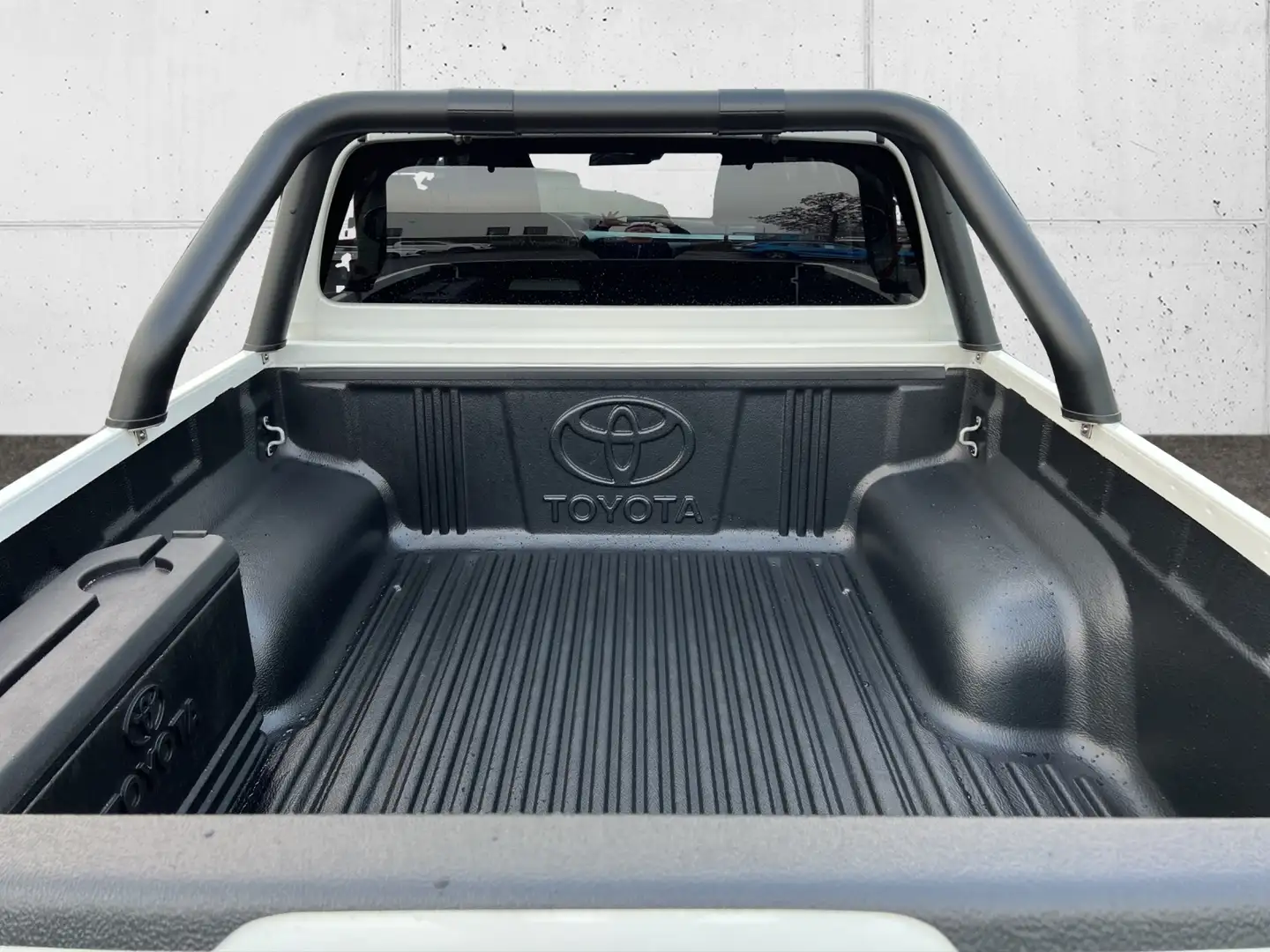 Vehicle image, number 9