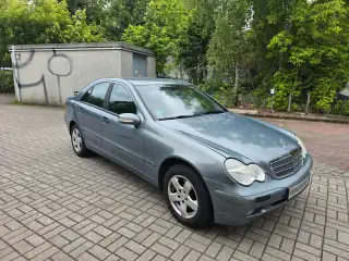 Vehicle image thumbnail, number 2