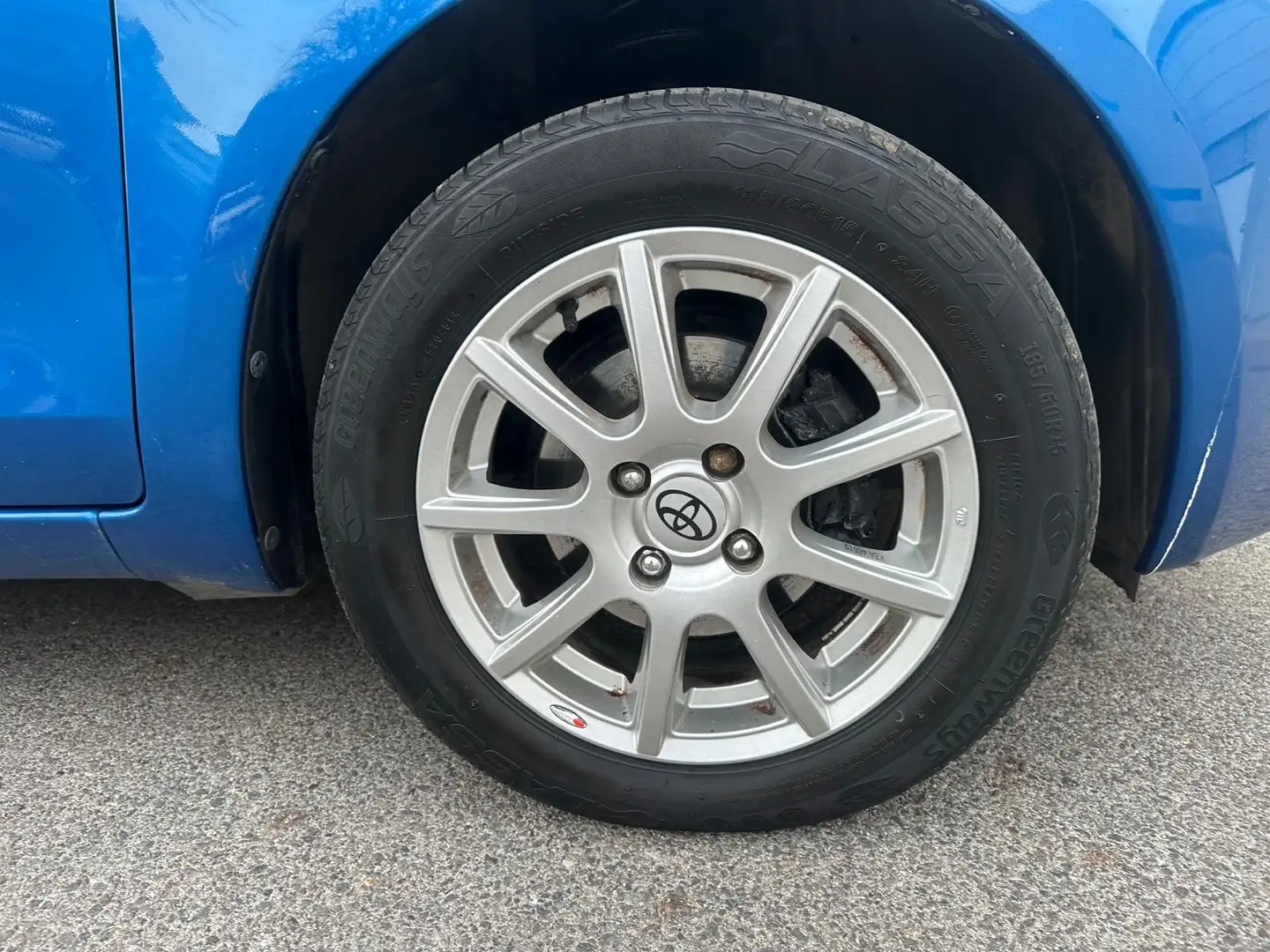 Vehicle image, number 10
