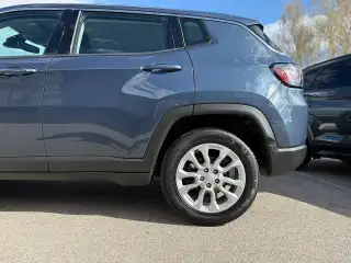 Vehicle image thumbnail, number 11
