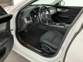 Vehicle image thumbnail, number 3