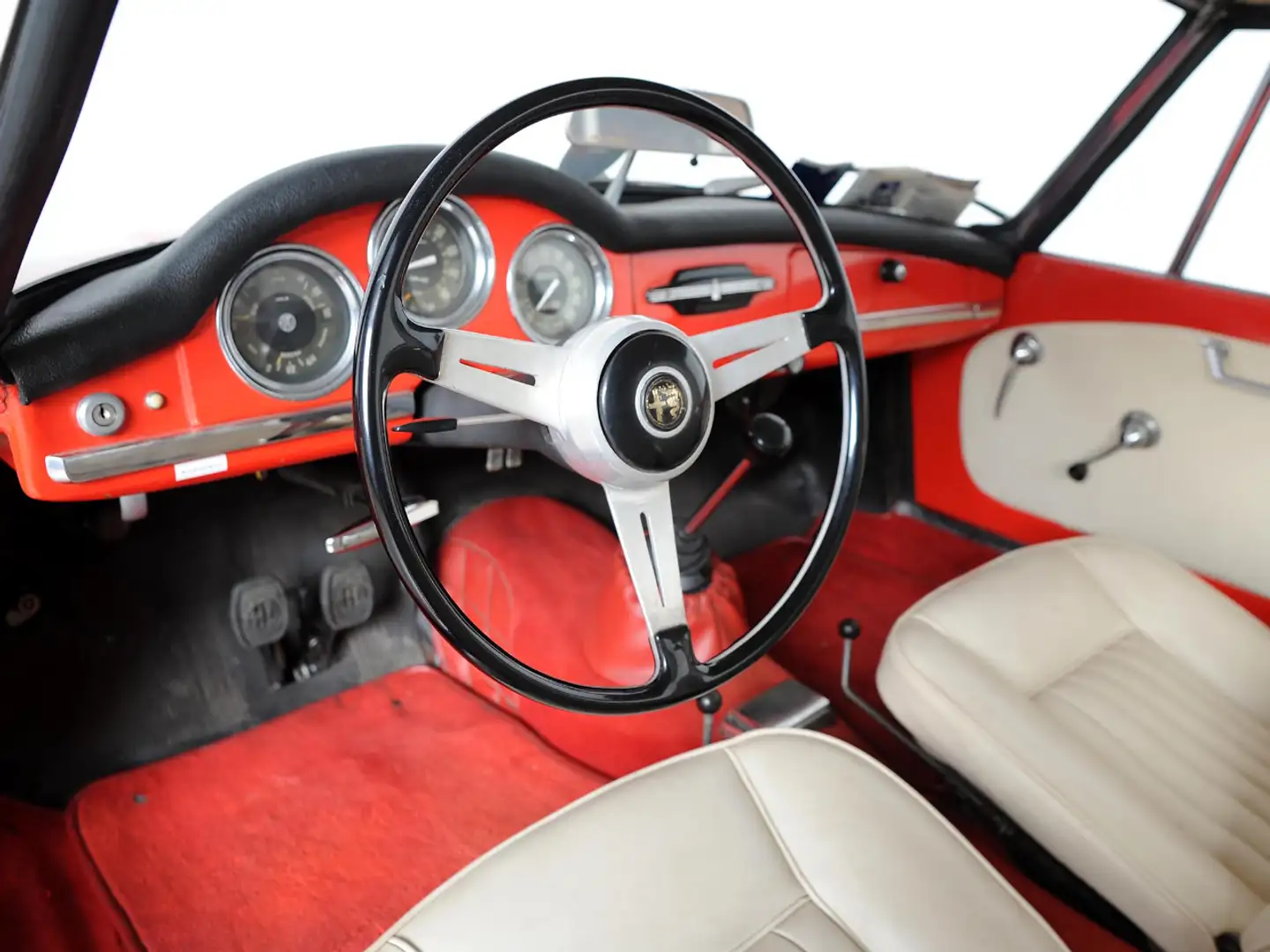 Vehicle image, number 13
