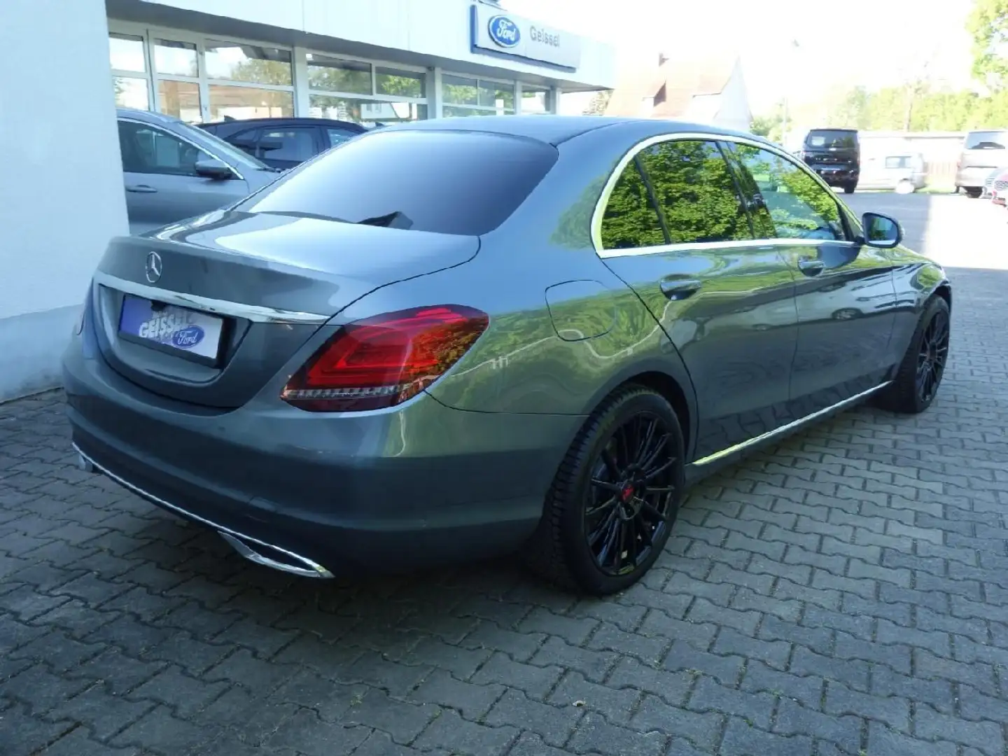 Vehicle image, number 6