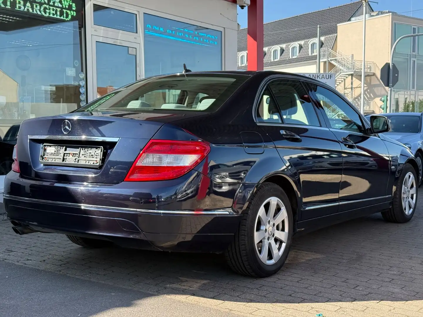 Vehicle image, number 4
