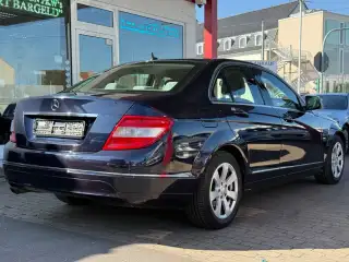 Vehicle image thumbnail, number 4