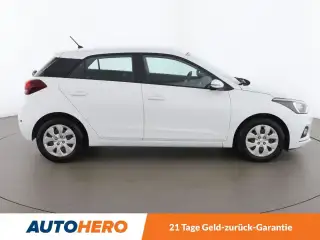 Vehicle image thumbnail, number 7