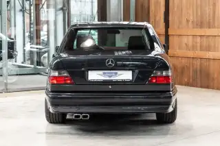 Vehicle image thumbnail, number 4