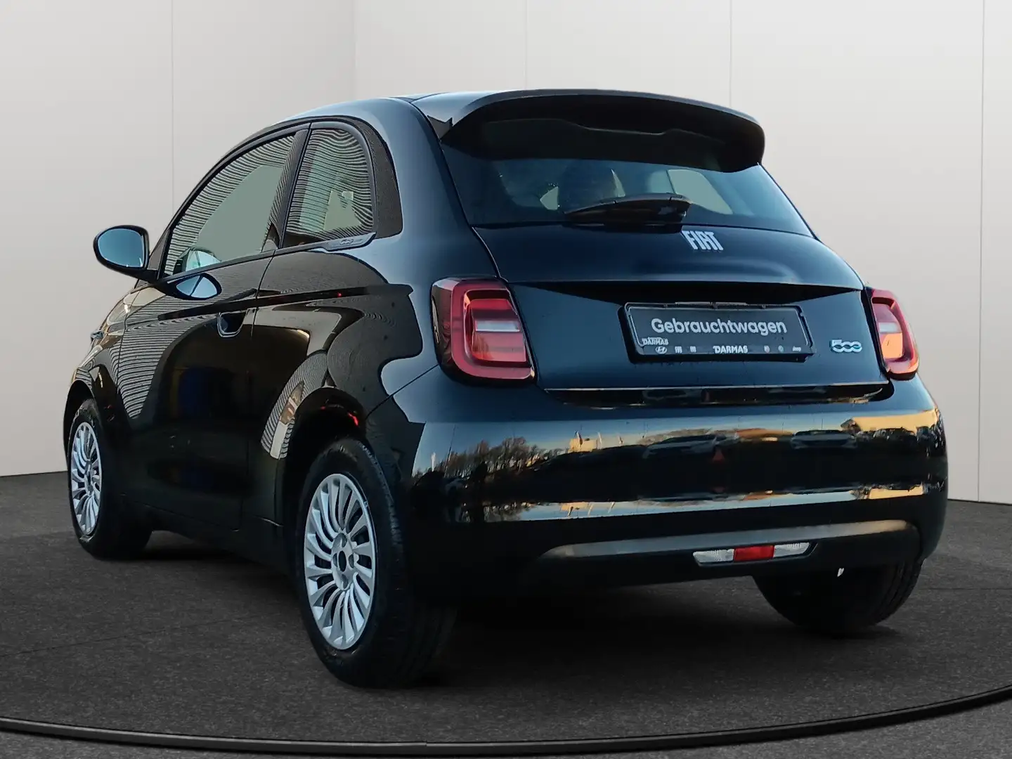 Vehicle image, number 8