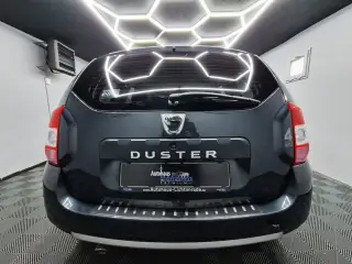 Vehicle image thumbnail, number 7