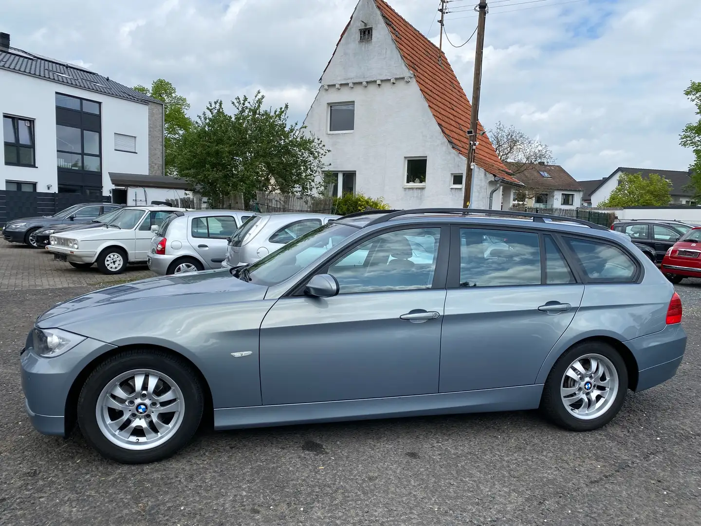Vehicle image, number 10