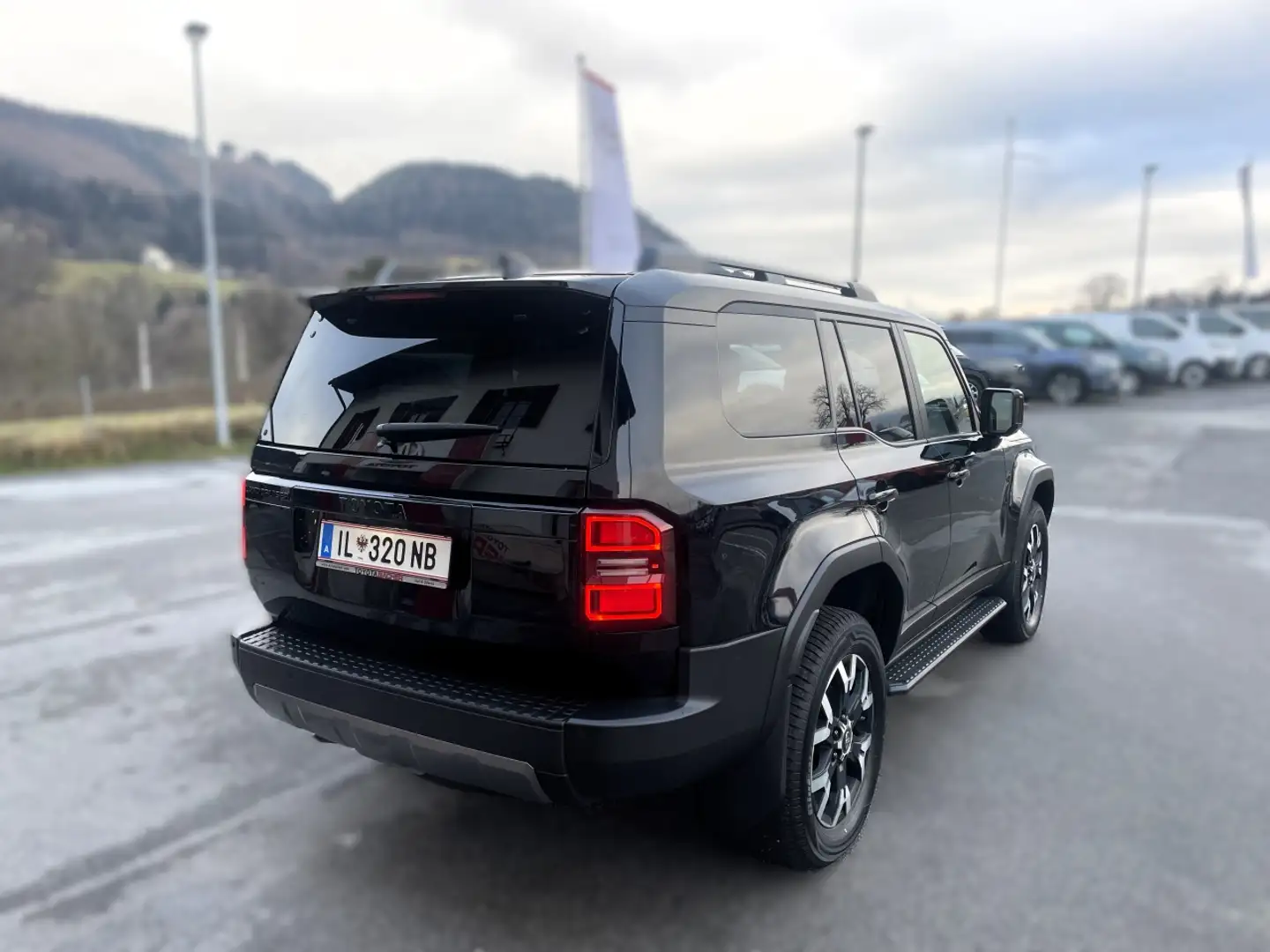 Vehicle image, number 4