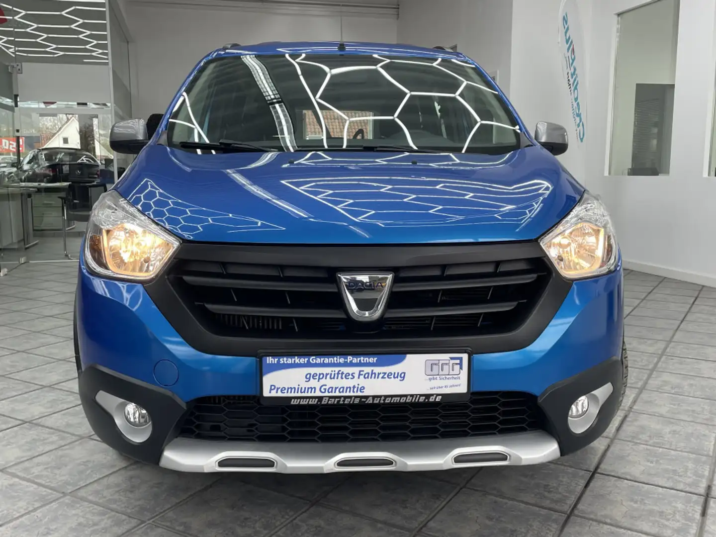 Vehicle image, number 2