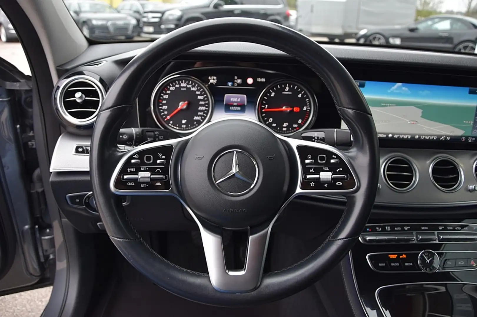 Vehicle image, number 5
