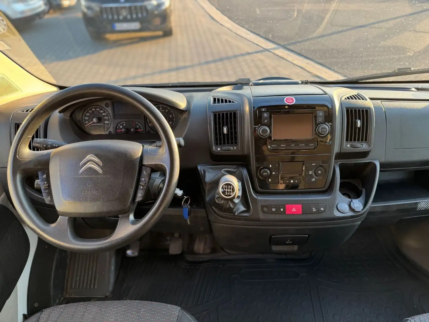 Vehicle image, number 7
