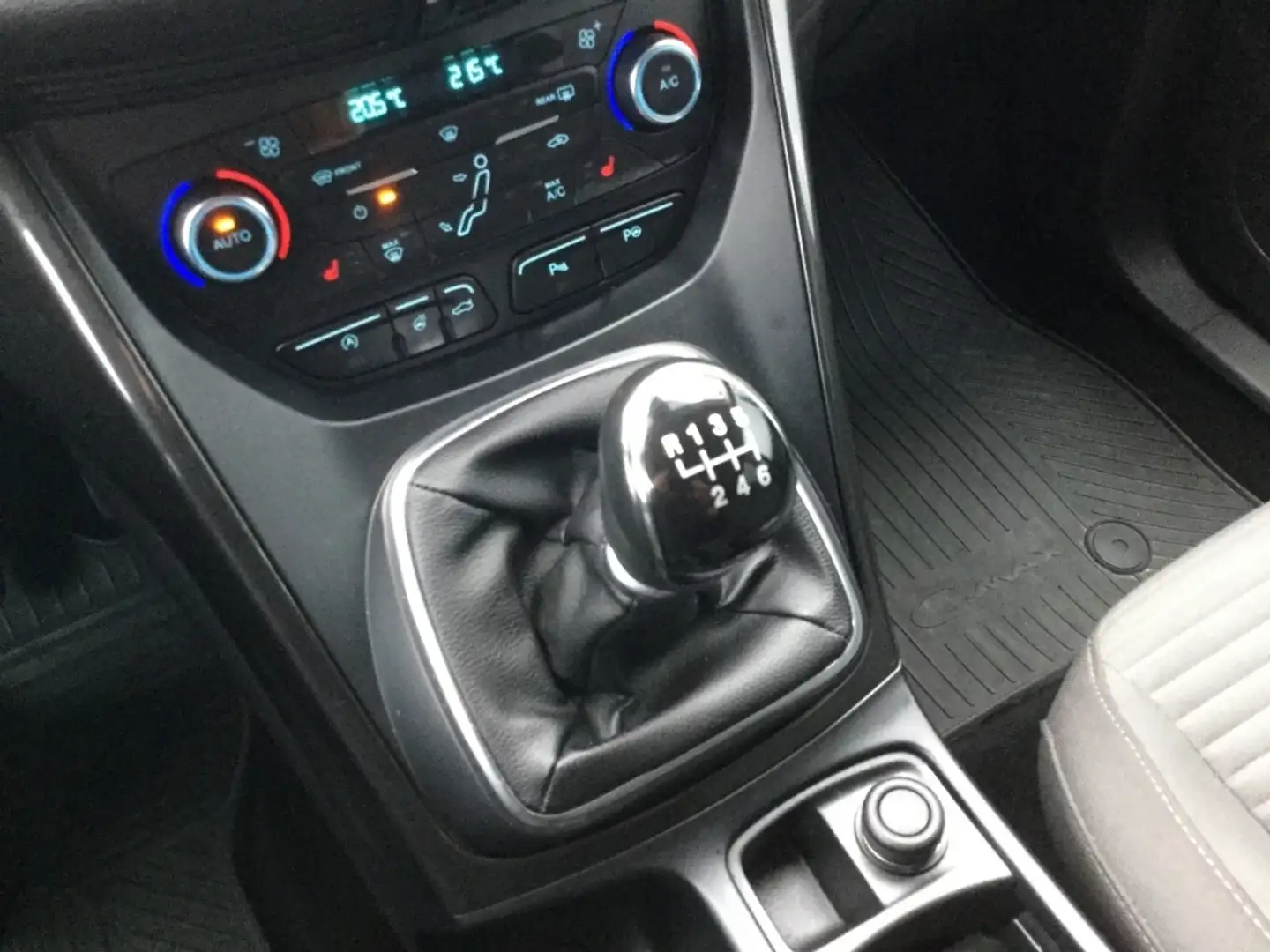 Vehicle image, number 17